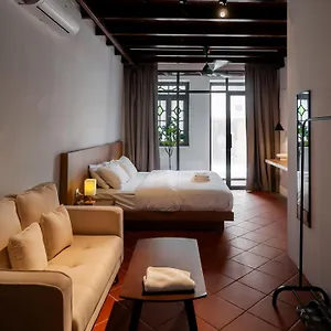 Heritage By Aayu - 10 Mins Walk To Armenian St Guest house