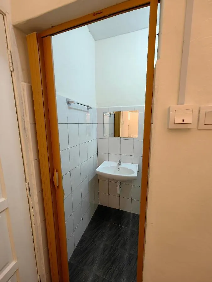 Ww Hostel 22A Private Shower George Town Guest house